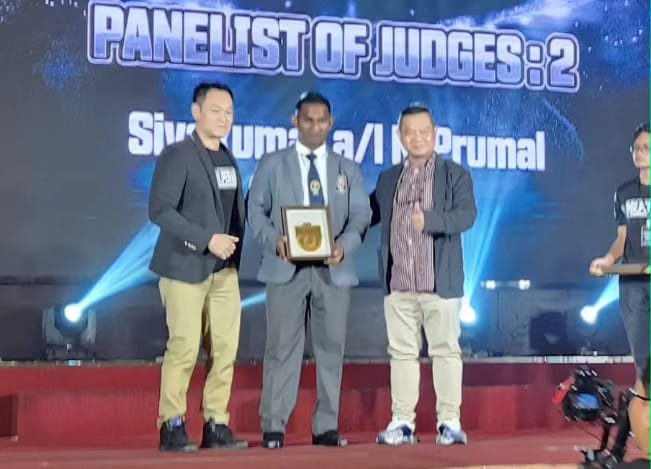 Siva as panel of judges